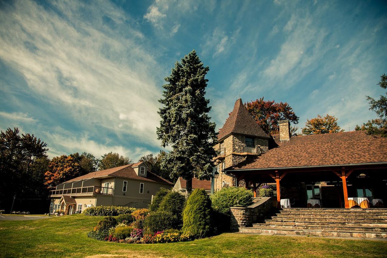The French Manor Inn & Spa Newfoundland Экстерьер фото