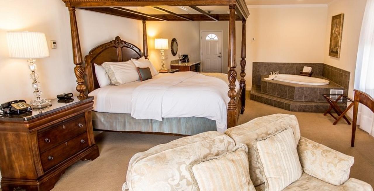 The French Manor Inn & Spa Newfoundland Экстерьер фото