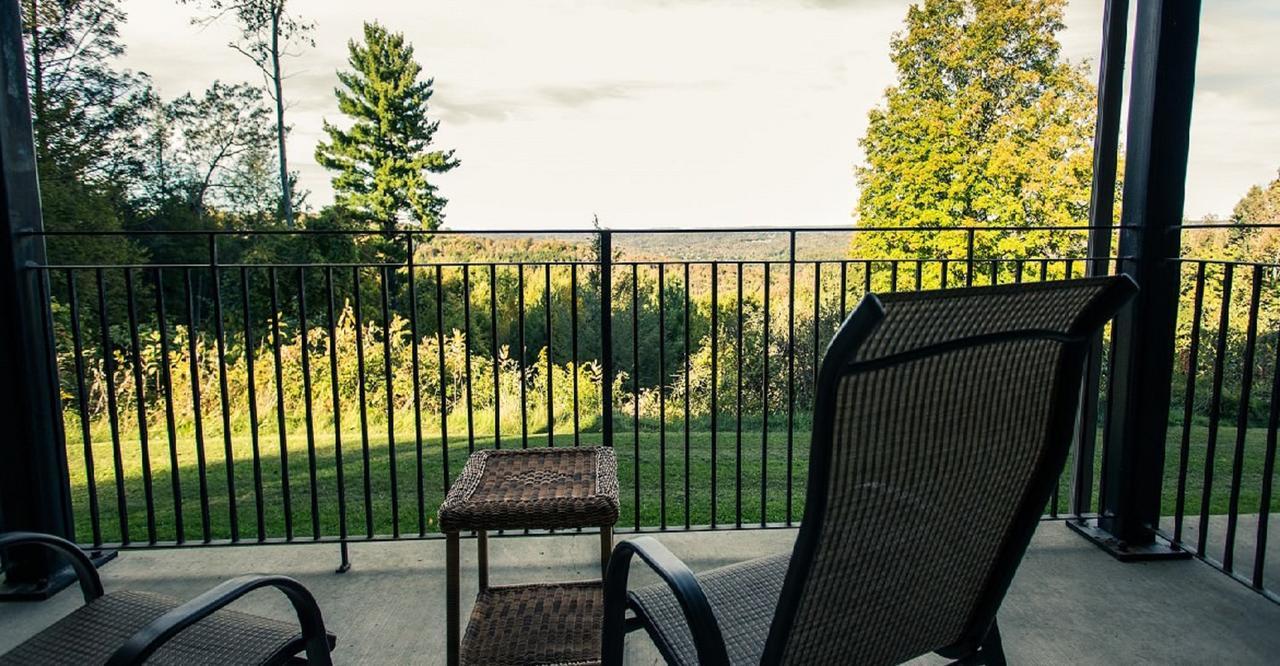 The French Manor Inn & Spa Newfoundland Экстерьер фото
