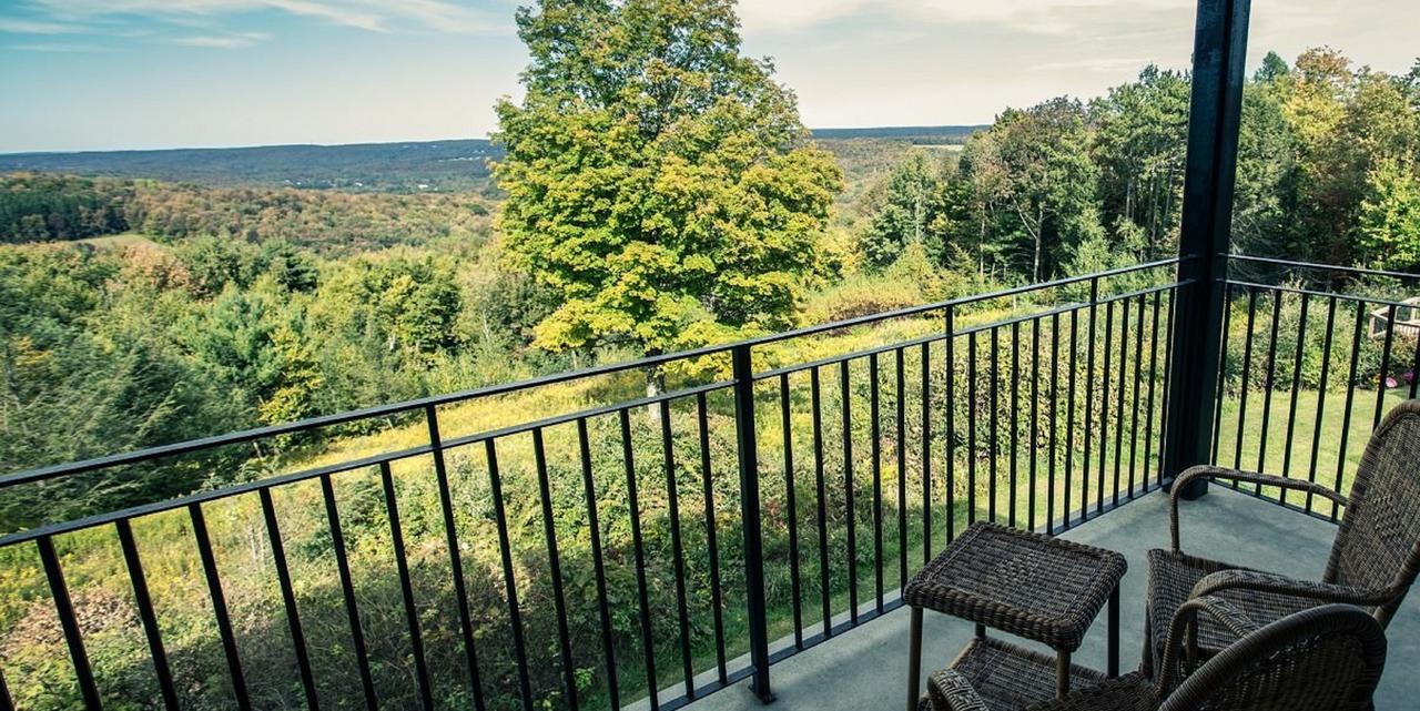 The French Manor Inn & Spa Newfoundland Экстерьер фото