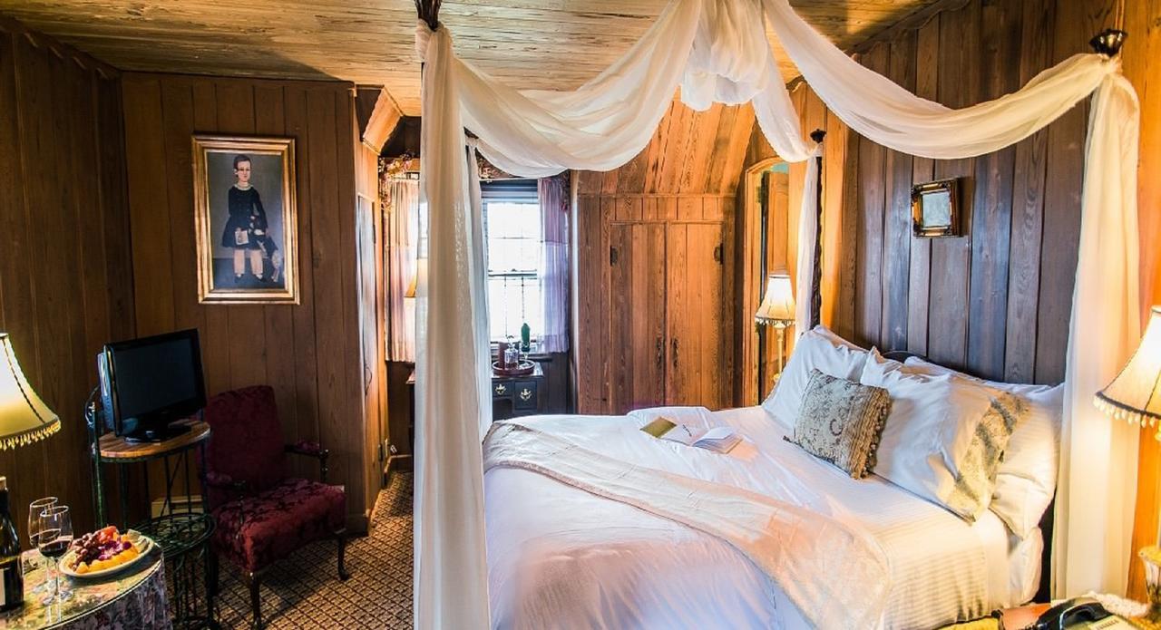 The French Manor Inn & Spa Newfoundland Экстерьер фото