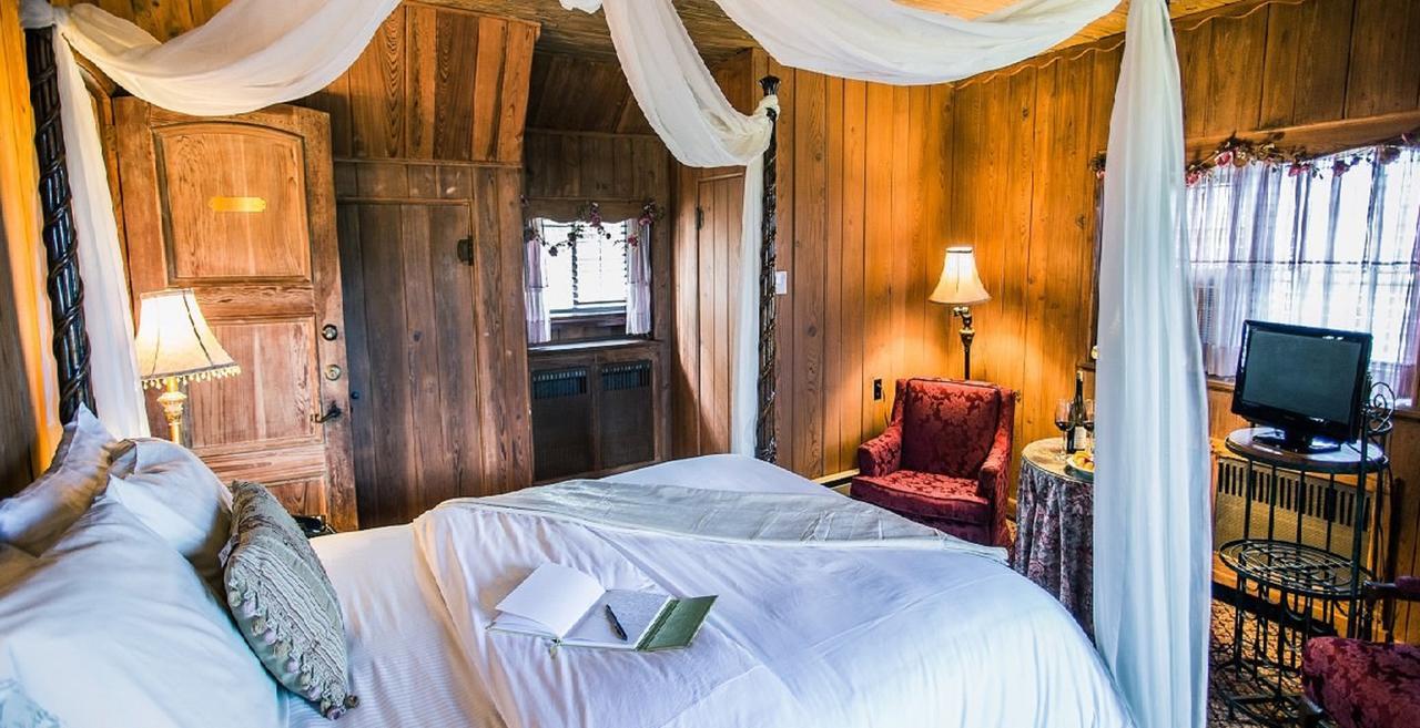 The French Manor Inn & Spa Newfoundland Экстерьер фото